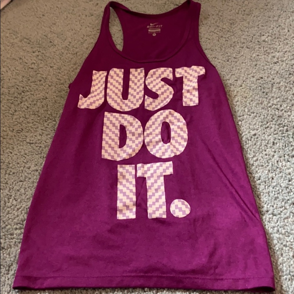 Nike women’s tank top